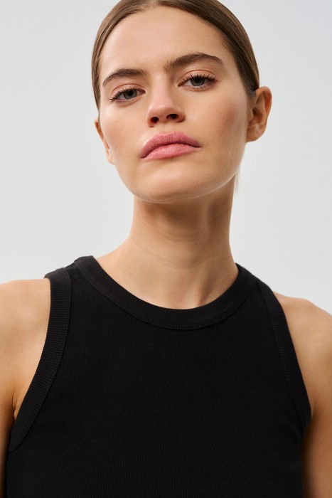 топ в рубчик по цене 1010 руб вид справа