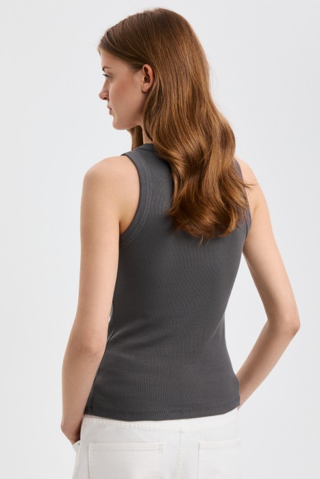 топ в рубчик по цене 980 руб вид справа