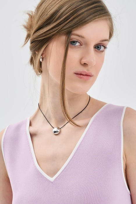 топ от бренда снежная королева вид слева