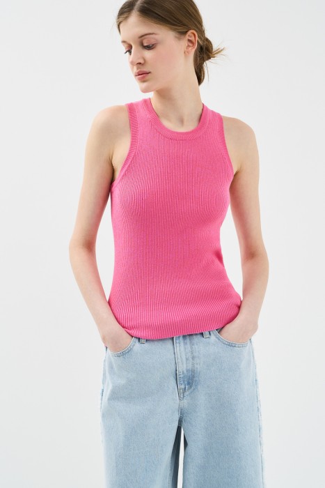 топ от бренда снежная королева вид слева