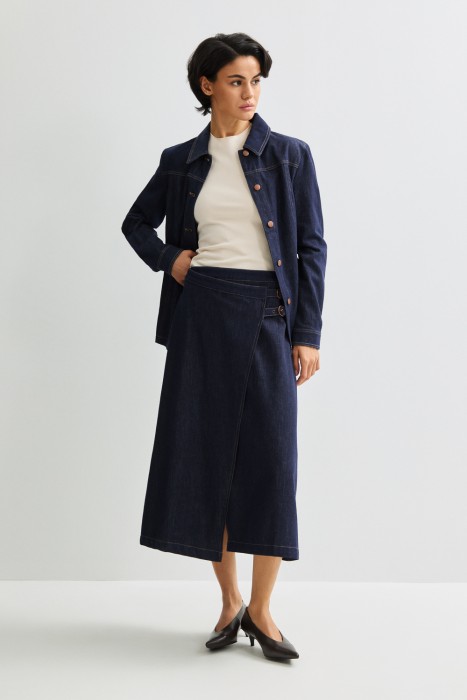 топ от бренда снежная королева вид слева