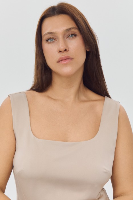 топ по цене 4020 руб вид справа