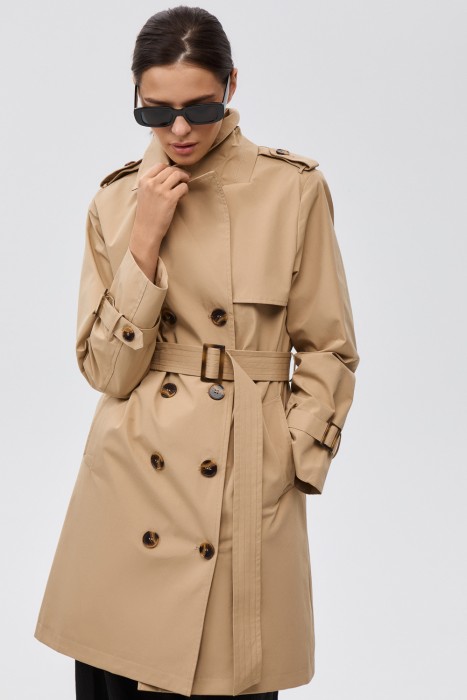 тренч от бренда снежная королева вид слева