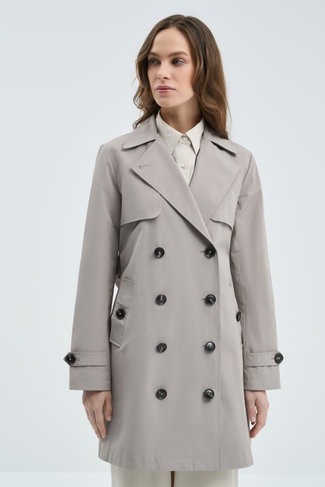 тренчкот с поясом от бренда снежная королева вид слева