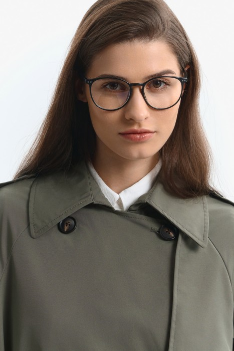 тренчкот из россии вид сбоку