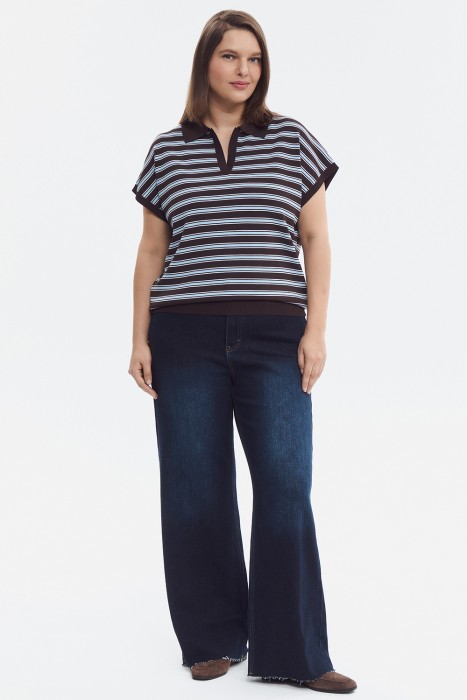 трикотажная футболка в полоску от бренда снежная королева вид слева