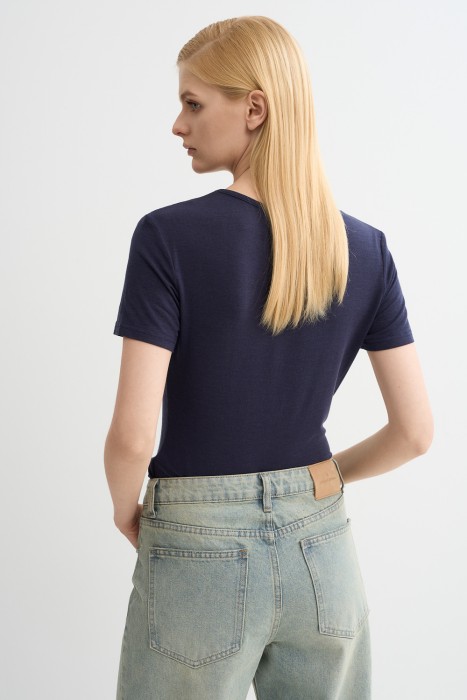 трикотажная футболка по цене 1040 руб вид справа