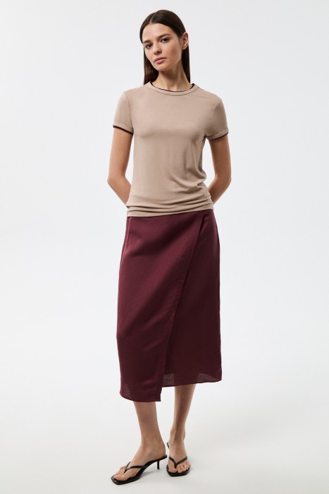 трикотажная футболка от бренда снежная королева вид слева