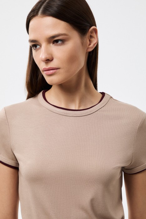 трикотажная футболка из россии вид сбоку