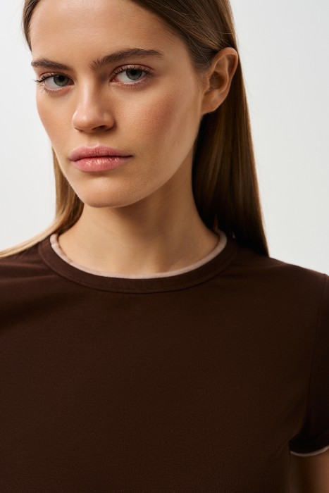 трикотажная футболка из россии вид сбоку