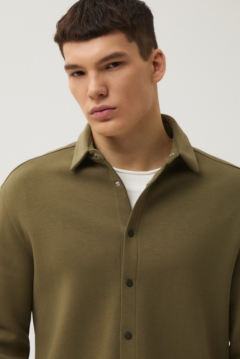 трикотажная рубашка из россии вид сбоку