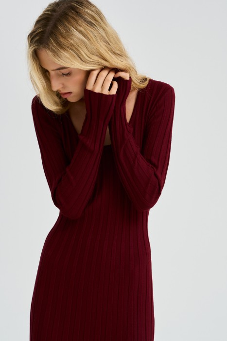 трикотажное платье-лапша из россии вид сбоку