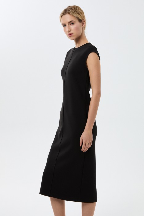 трикотажное платье миди от бренда снежная королева вид слева