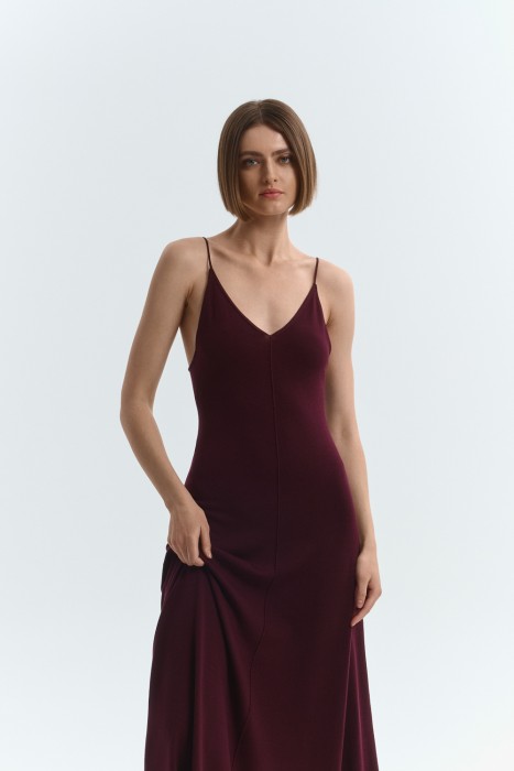 трикотажное платье из россии вид сбоку