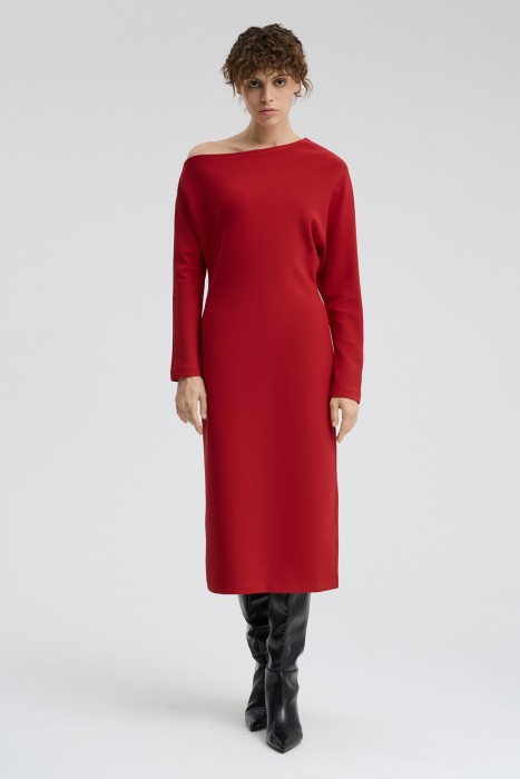 трикотажное платье от бренда снежная королева вид слева