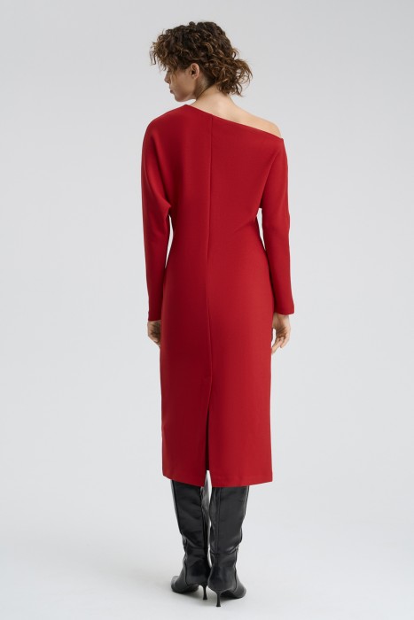 трикотажное платье по цене 2920 руб вид справа