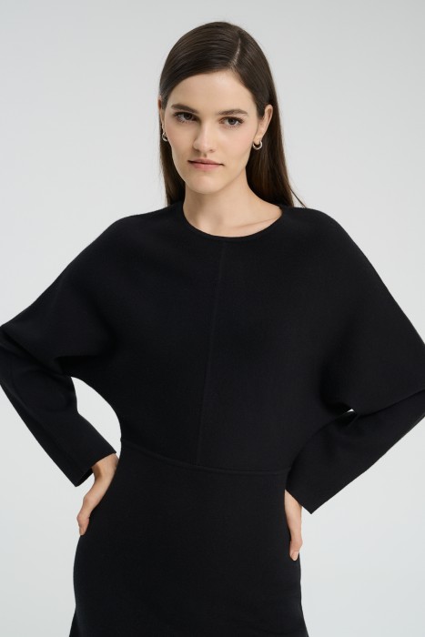 трикотажное платье из россии вид сбоку