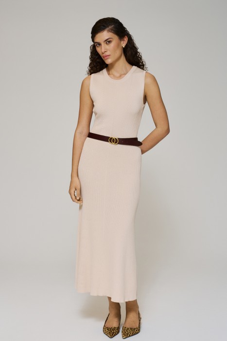 трикотажное платье из россии вид сбоку