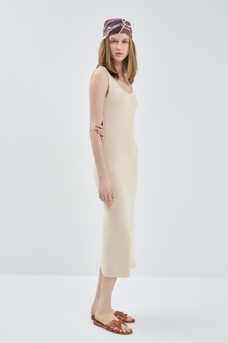 Товар с артикулом 755846003 вид сзади