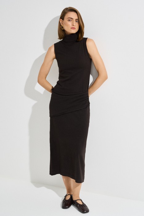 трикотажное платье от бренда снежная королева вид слева