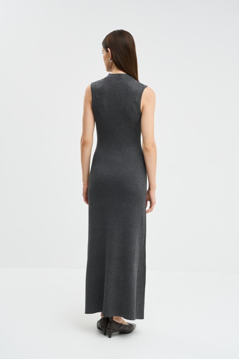 трикотажное платье по цене 2140 руб вид справа