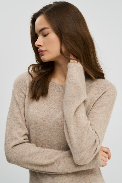 трикотажное платье из россии вид сбоку