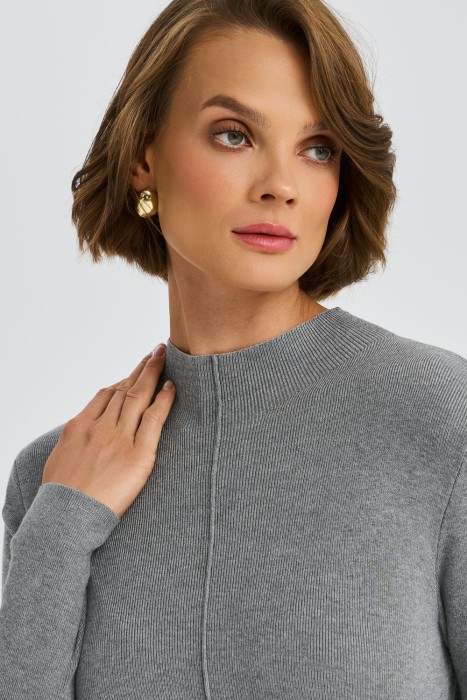 трикотажное платье от бренда снежная королева вид слева