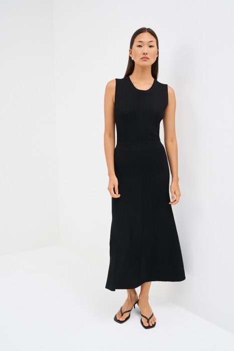 трикотажное платье от бренда снежная королева вид слева