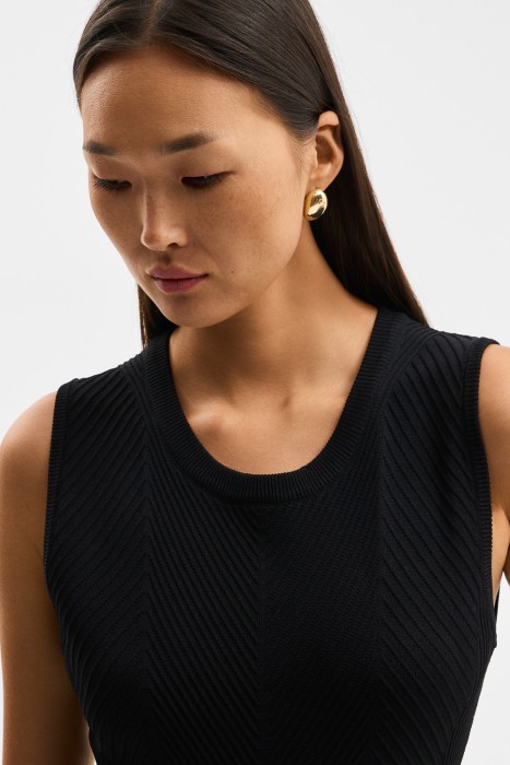 трикотажное платье из россии вид сбоку