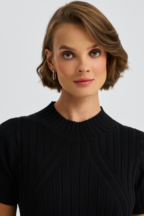 трикотажное платье от бренда снежная королева вид слева