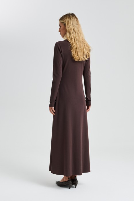 трикотажное платье по цене 2190 руб вид справа