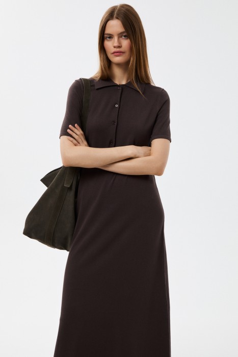 трикотажное платье от бренда снежная королева вид слева