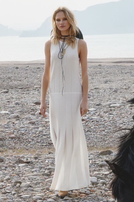 Товар с артикулом 755845003 вид сзади