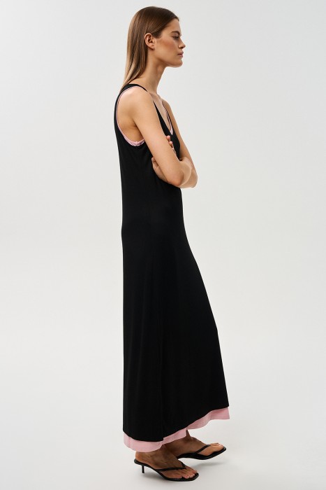 трикотажное платье от бренда снежная королева вид слева