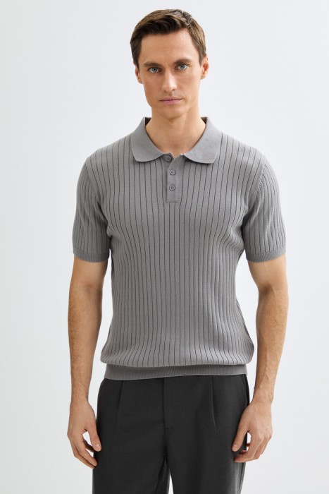 трикотажное поло от бренда снежная королева вид слева