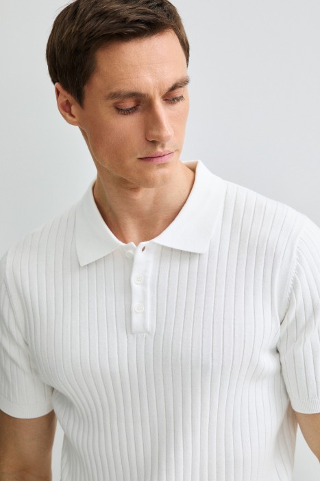 трикотажное поло из россии вид сбоку