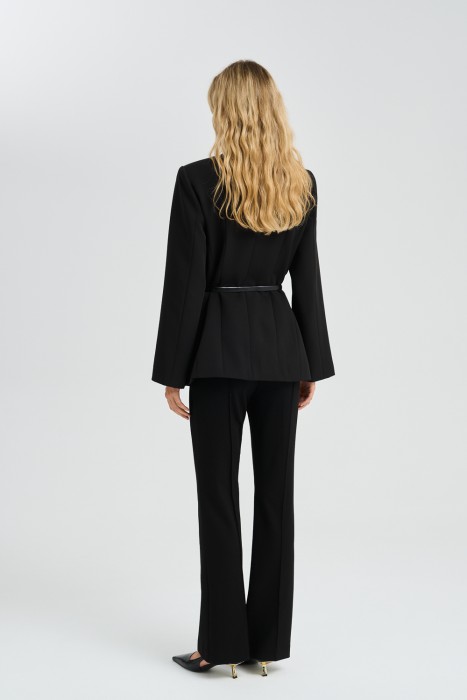 трикотажные брюки со стрелками по цене 2440 руб вид справа