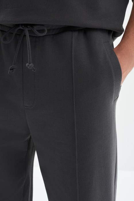 трикотажные брюки от бренда снежная королева вид слева