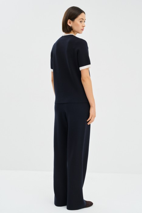 трикотажные брюки по цене 1620 руб вид справа