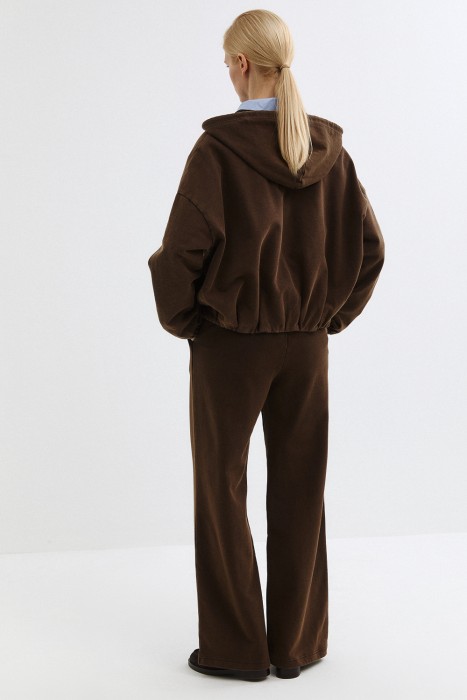 трикотажные брюки по цене 4020 руб вид справа