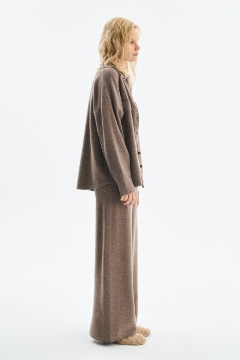 трикотажные брюки от бренда снежная королева вид слева