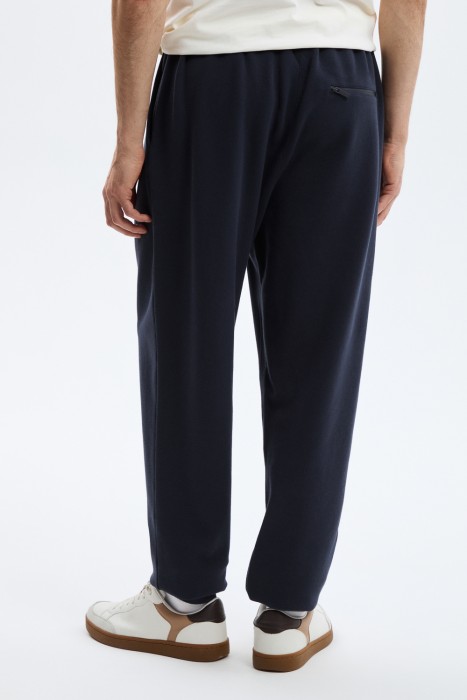 трикотажные брюки по цене 2200 руб вид справа