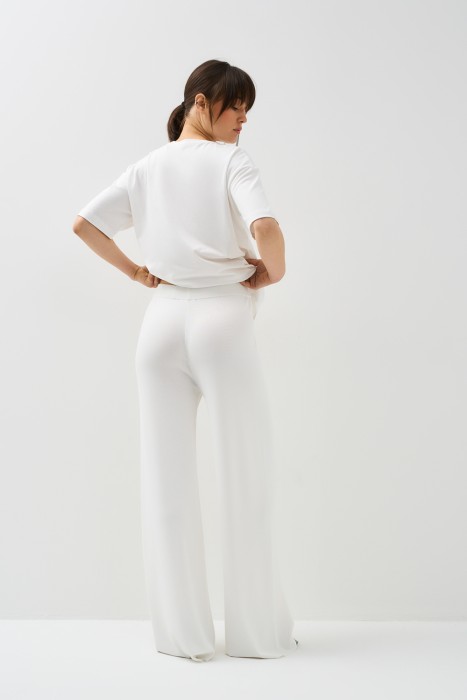 трикотажные брюки из россии вид сбоку