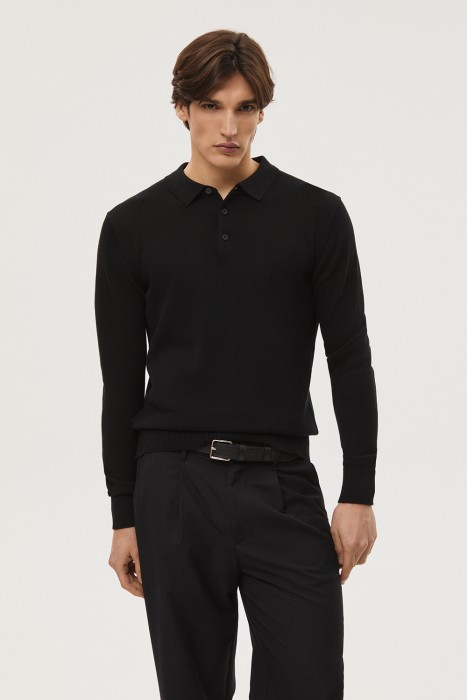 трикотажный джемпер-поло от бренда снежная королева вид слева