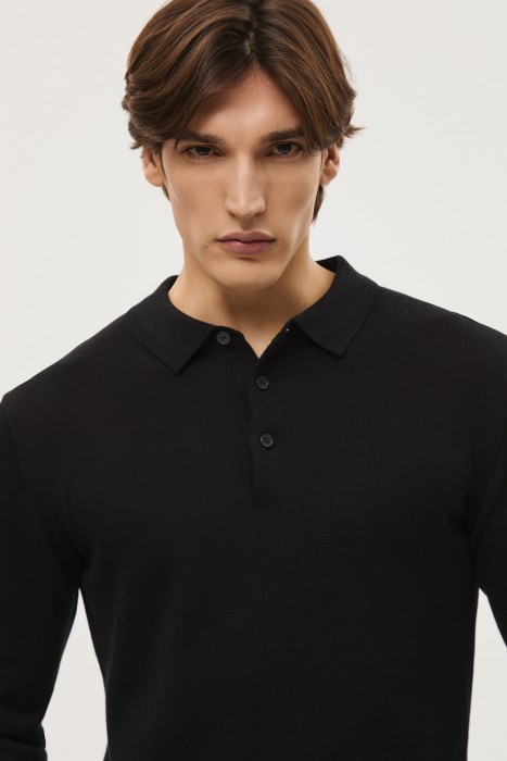 трикотажный джемпер-поло из россии вид сбоку