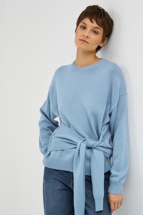 трикотажный джемпер с завязками от бренда снежная королева вид слева