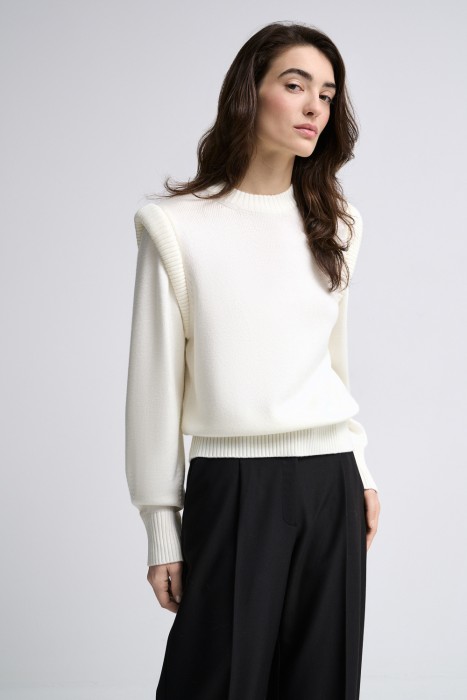 трикотажный джемпер от бренда снежная королева вид слева