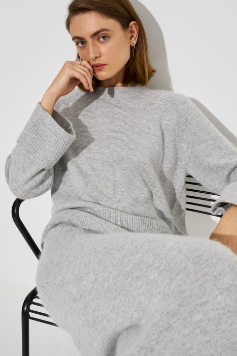 трикотажный джемпер по цене 2440 руб вид справа