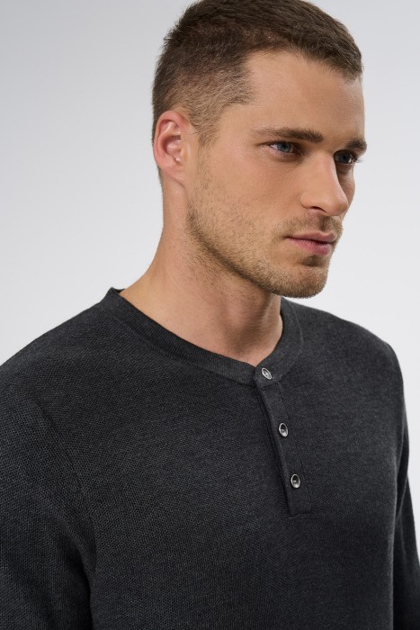 трикотажный джемпер из россии вид сбоку