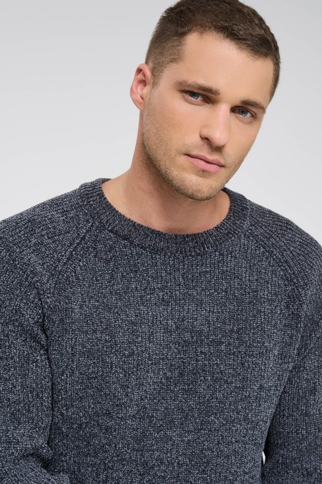 трикотажный джемпер из россии вид сбоку